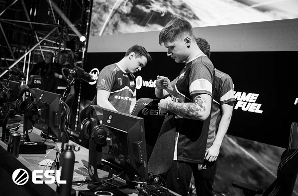 的广泛赞誉 的广泛赞誉